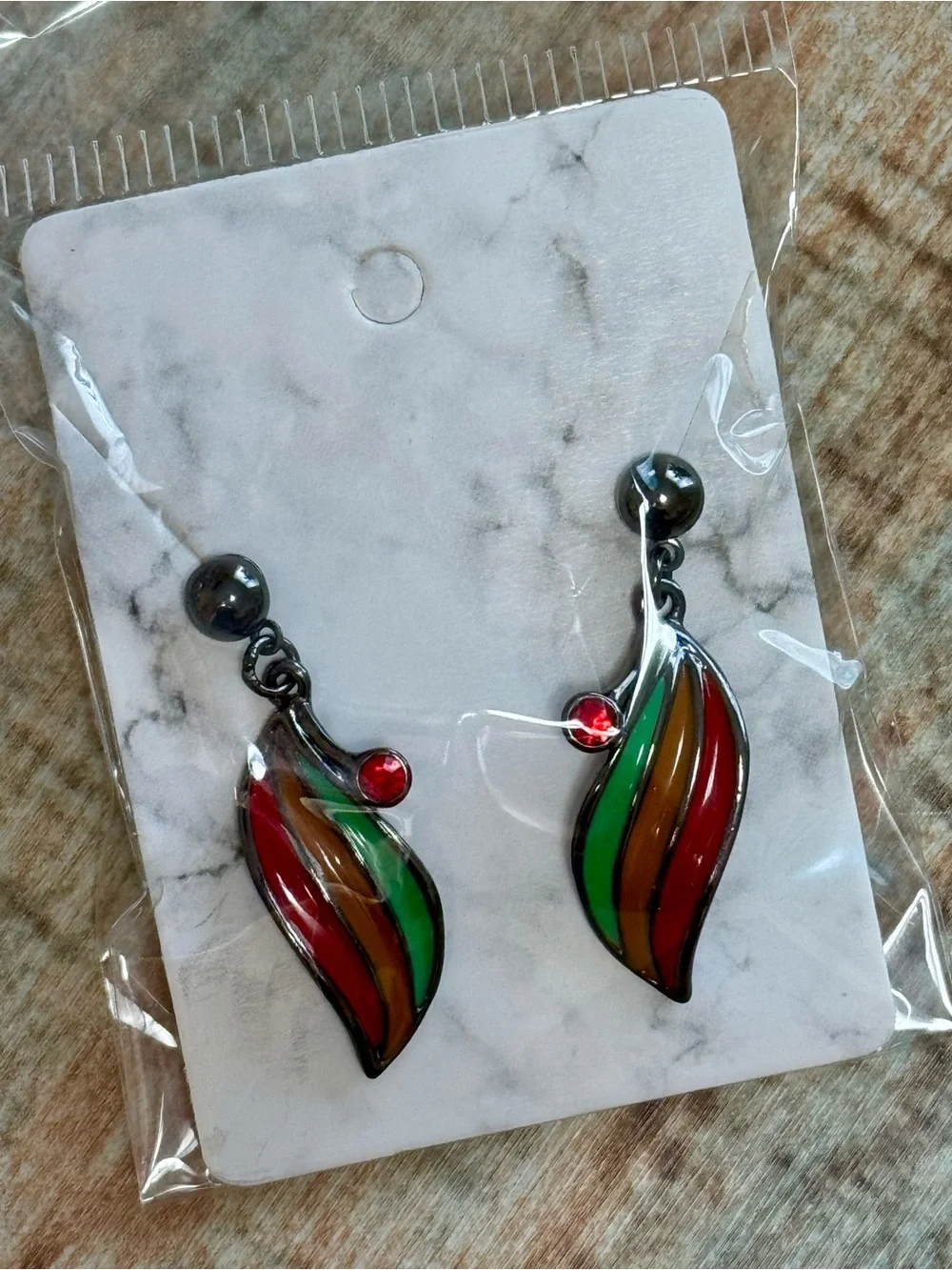 🆕 Women’s Colored Glass Necklace & Earrings Set | #B28